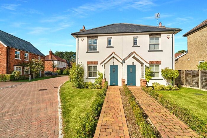 2 Bedroom Semi-Detached House For Sale In Banwell Place, Heath And Reach, Leighton Buzzard, LU7