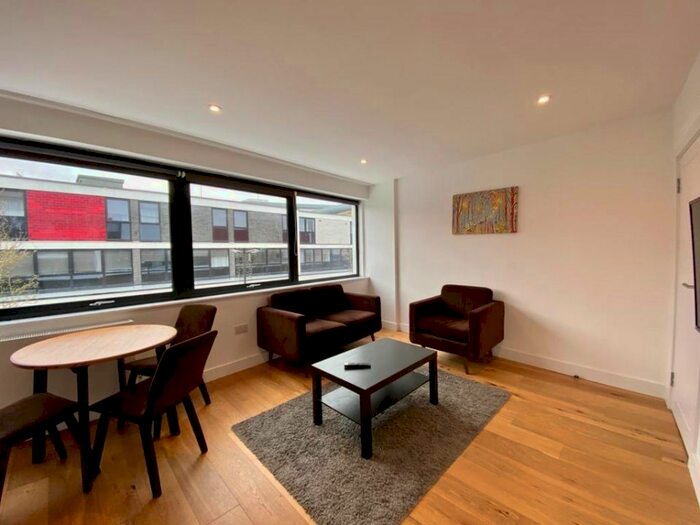 3 Bedroom Maisonette To Rent In Westmead, Farnborough GU14