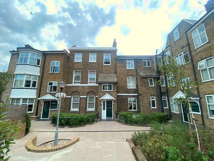 3 Bedroom Apartment To Rent In Honor Oak Road, Forest Hill, London, SE23