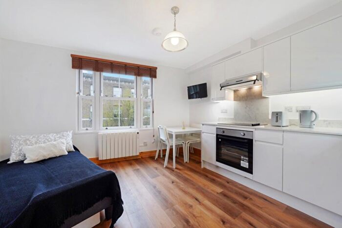 2 Bedroom Flat To Rent In Hornsey Road, Archway, N19