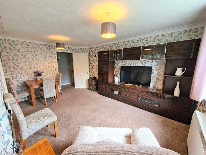 1 Bedroom Flat To Rent In Springfield Road, Southborough, Tunbridge Wells, TN4