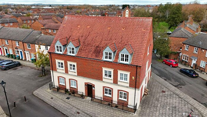 2 Bedroom Flat For Sale In Cottesmore, Windmill Close, Aylesbury, HP19