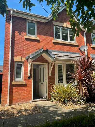 3 Bedroom Semi-Detached House To Rent In Naylor Walk, Rivacre, Ellesmere Port, CH66