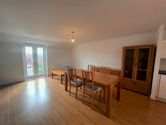 2 Bedroom Flat To Rent In Dodd Road, Watford, WD24