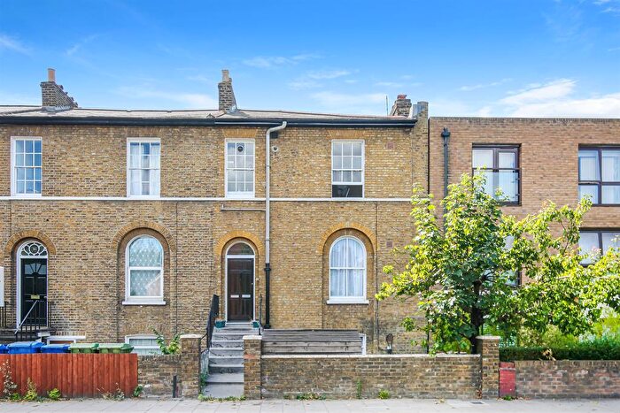 1 Bedroom Apartment To Rent In Peckham Hill Street, Peckham, London, SE15