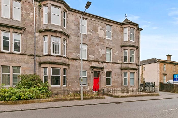 2 Bedroom Flat For Sale In Bonhill Road, Dumbarton, West Dunbartonshire, G82
