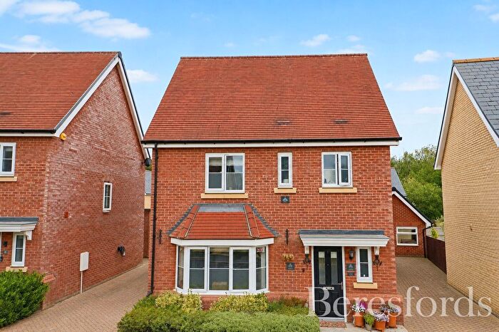 3 Bedroom Detached House For Sale In Radcliffe Way, Great Leighs, CM3