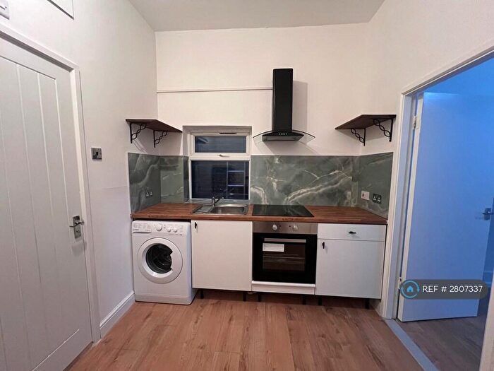 1 Bedroom Flat To Rent In Park Avenue Road, London, N17