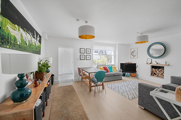 2 Bedroom Flat For Sale In St. Stephens Gardens, Westbourne Park, W2