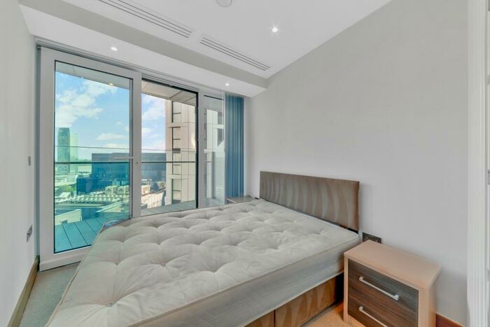 1 Bedroom Flat For Sale In Crossharbour Plaza, Isle Of Dogs, London, E14