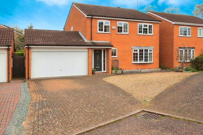 4 Bedroom Detached House For Sale In Dunsberry, Bretton, Peterborough, PE3