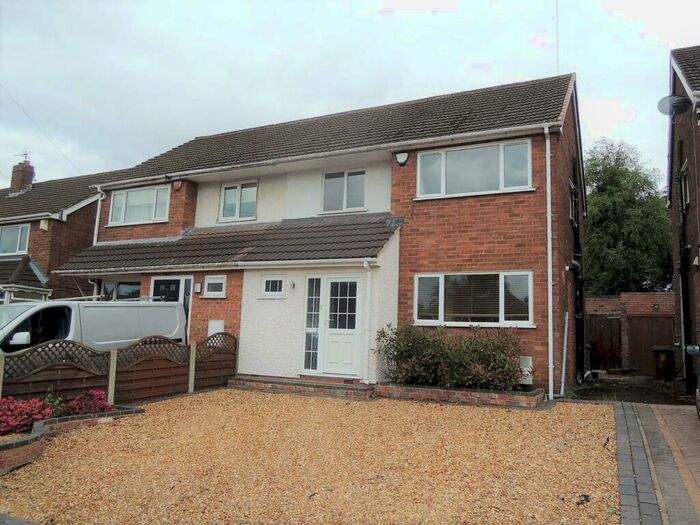 3 Bedroom Semi-Detached House To Rent In Bridle Lane, Streetly, Sutton Coldfield, B74