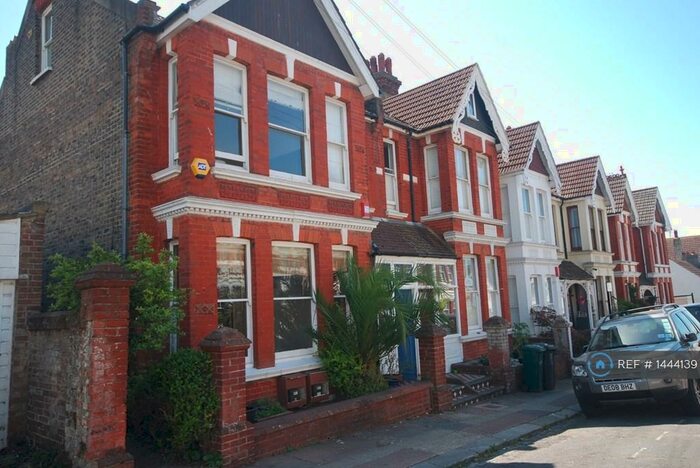 2 Bedroom Flat To Rent In St Andrews Road, Brighton, BN1