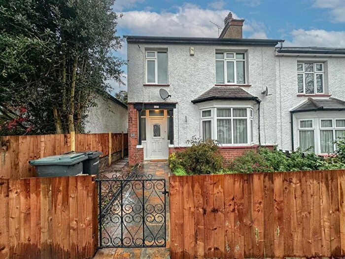 3 Bedroom House To Rent In Parrock Avenue, Gravesend, DA12