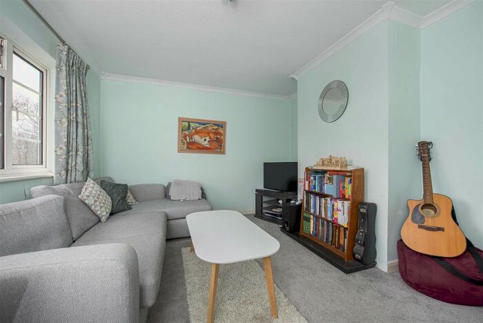 2 Bedroom Flat To Rent In Churchview Road, Twickenham, TW2