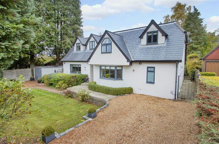 4 Bedroom Detached House For Sale In Viewlands Avenue, Westerham, TN16