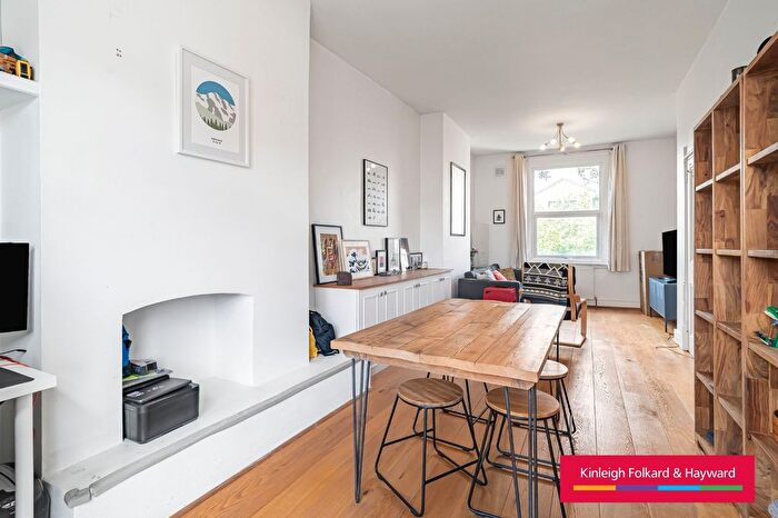 2 Bedroom Flat To Rent In Branksome Road, Brixton, London, SW2