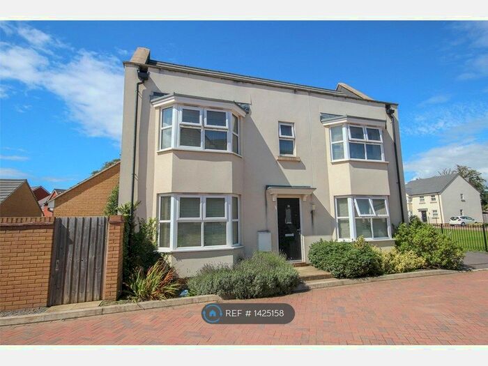 3 Bedroom Detached House To Rent In Pegwell Close, Patchway, Bristol, BS34