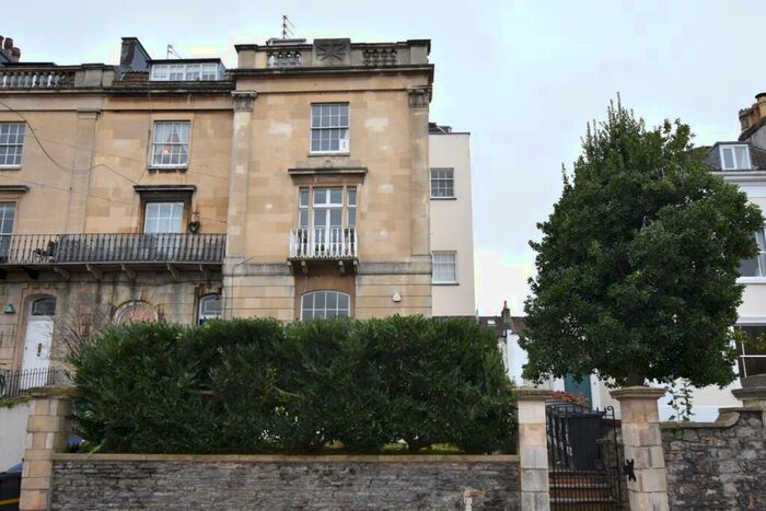 2 Bedroom Terraced House To Rent In Aberdeen Road, Second Floor Flat, Redland, BS6