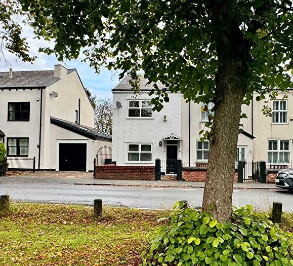 2 Bedroom Terraced House To Rent In Roe Green, Worsley, Manchester, M28