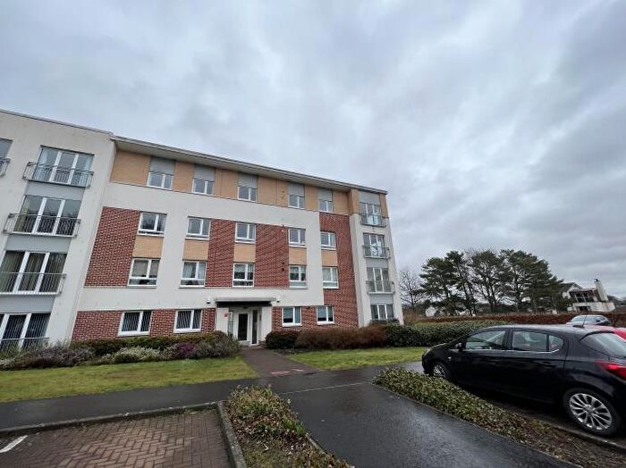 3 Bedroom Flat To Rent In Flat Canniesburn Quadrant Bearsden, G61