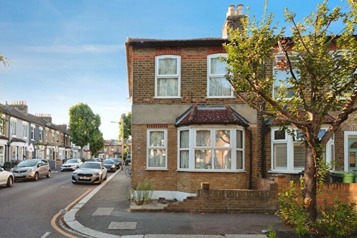 2 Bedroom End Of Terrace House For Sale In Parkhurst Road, Walthamstow, E17