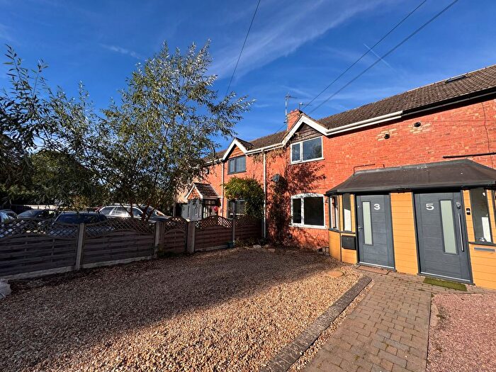 3 Bedroom Property To Rent In Newbold Road, Warwick, CV35