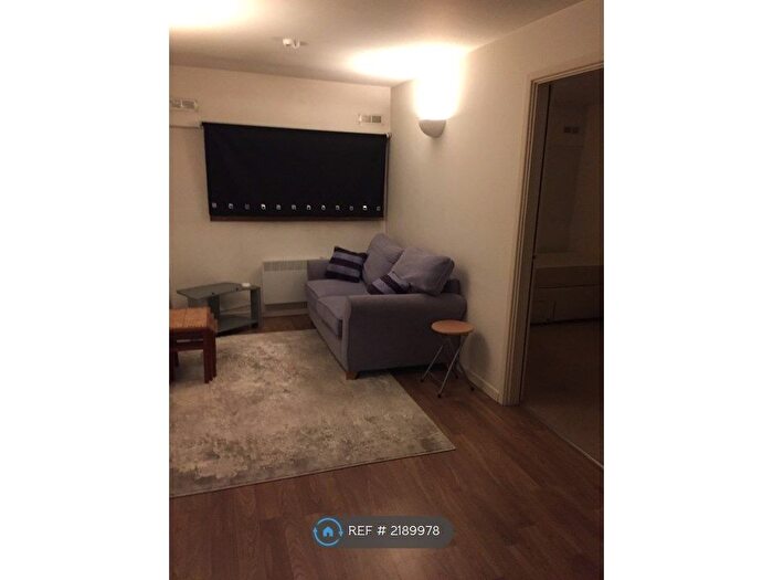 2 Bedroom Flat To Rent In Northern St., Leeds, LS1
