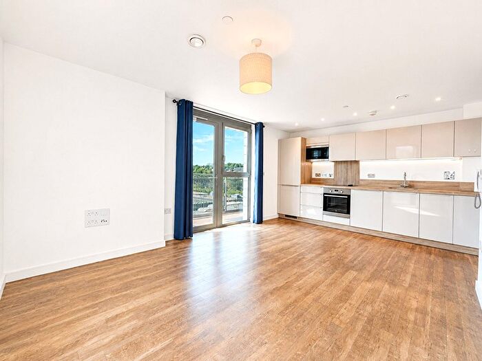 2 Bedroom Flat For Sale In Elmira Street, London, SE13