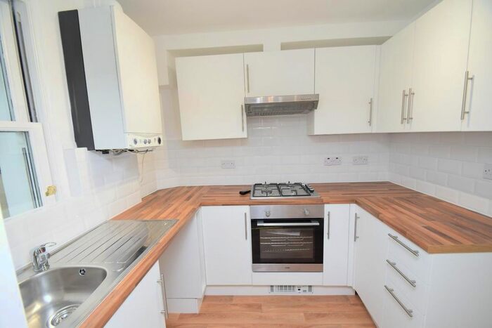 1 Bedroom Flat For Sale In Pevensey Road, Eastbourne, BN21