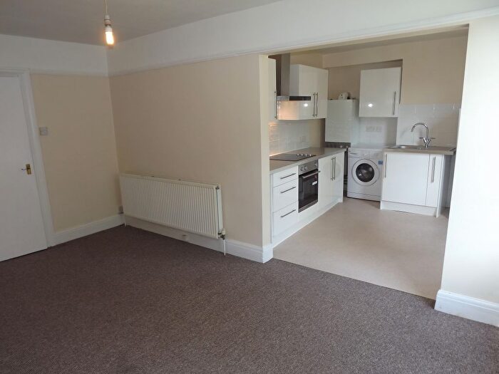 3 Bedroom Flat To Rent In Tyndalls Park Road, Bristol, BS8