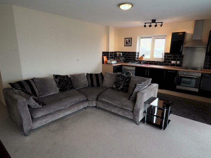 2 Bedroom Apartment To Rent In Old Harbour Court, Tradewinds, Wincolmlee, Hull, East Yorkshire, HU2