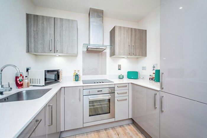 1 Bedroom Apartment For Sale In Pegasus Way, Gillingham, ME7