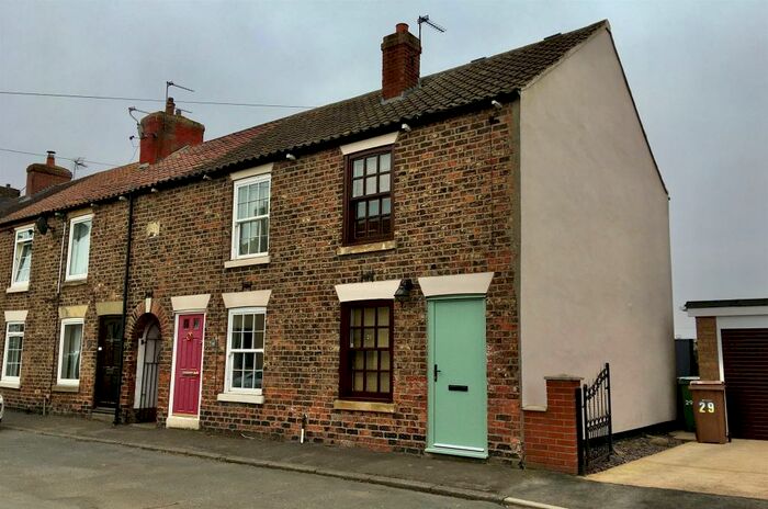 3 Bedroom End Of Terrace House For Sale In Bell Lane, Rawcliffe, Goole, DN14