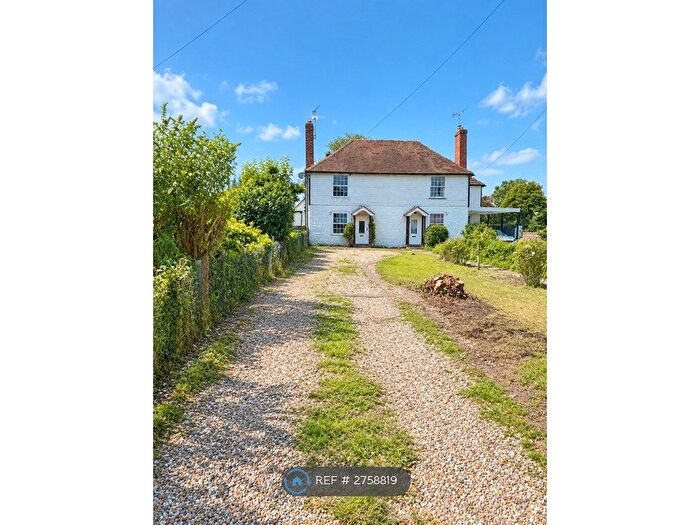 2 Bedroom Semi-detached House To Rent In Long Row, Ashford, TN25
