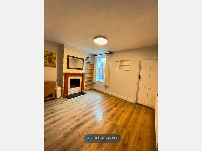 3 Bedroom Terraced House To Rent In Stansted Road, Southsea, PO5