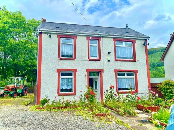 Houses for sale & to rent in CF45 4PQ, Grovers Field, Abercynon