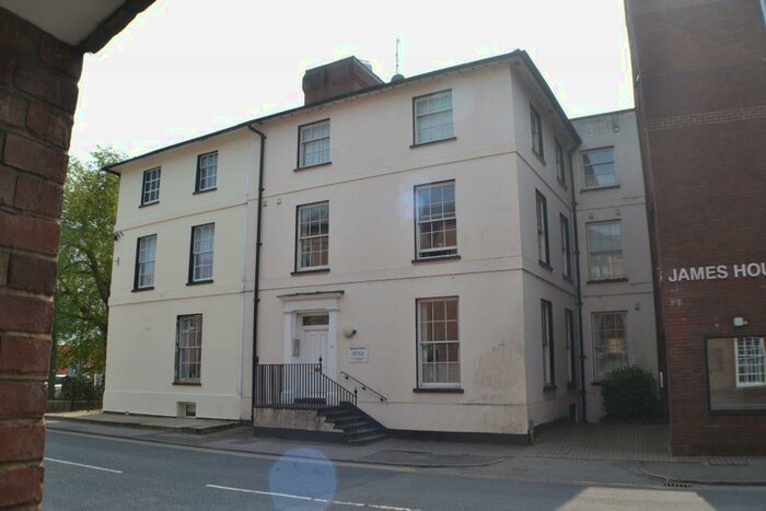 1 Bedroom Flat To Rent In Bermar House Newbury, RG14