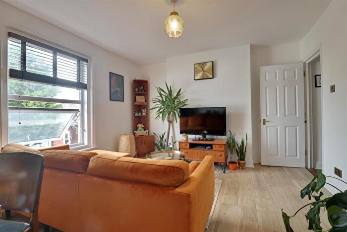 2 Bedroom Flat For Sale In Waverley Grove, Southsea, PO4