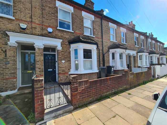 3 Bedroom Property To Rent In Nottingham Road, Isleworth, TW7