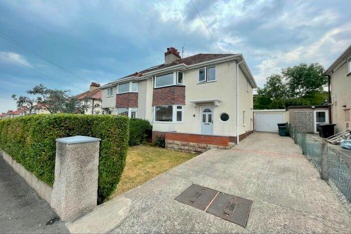 3 Bedroom Property To Rent In Rhuddlan Avenue, Llandudno, LL30
