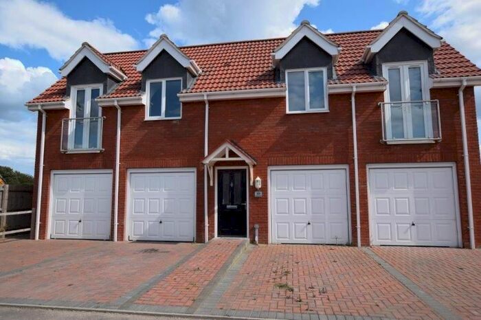 2 Bedroom Flat To Rent In Blyton Road, Skegness, PE25