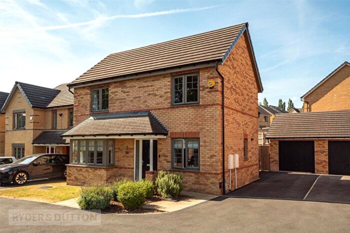 4 Bedroom Detached House For Sale In Redwing Close, Crosland Moor, Huddersfield, HD4
