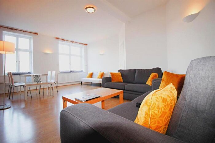 2 Bedroom Flat To Rent In Temple Building, Bath Lane, City Centre, Newcastle Upon Tyne, Ne, NE4