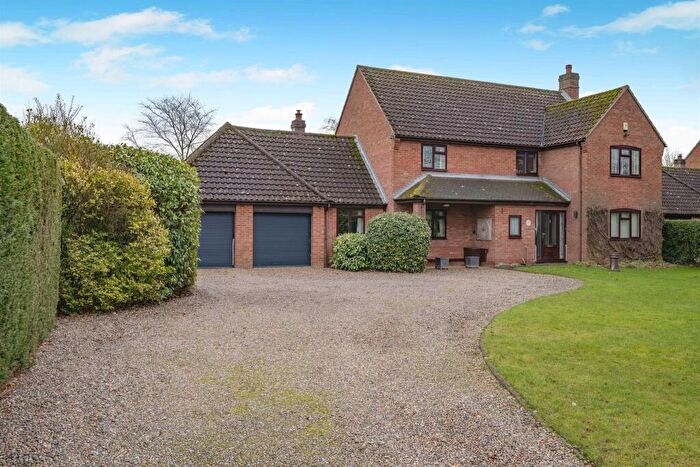 4 Bedroom Detached House For Sale In Bunwell Road, Spooner Row, Wymondham, NR18