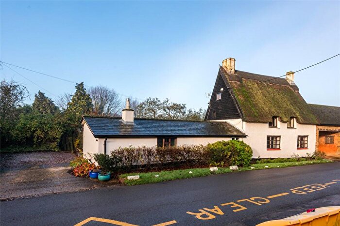 3 Bedroom Cottage For Sale In Manor Road, Kilsby, Rugby, Northamptonshire, CV23