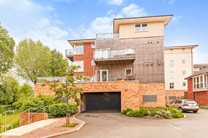 2 Bedroom Apartment To Rent In Andrews Close, Leamington Spa, CV34