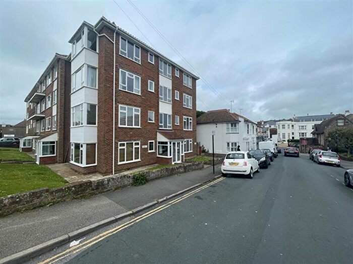 2 Bedroom Flat To Rent In Cownwy Court, Park Crescent, Rottingdean, Brighton, BN2