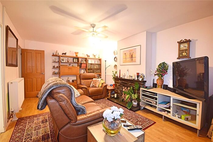 2 Bedroom Bungalow For Sale In Belgrave Road, Fairbourne, Gwynedd, LL38