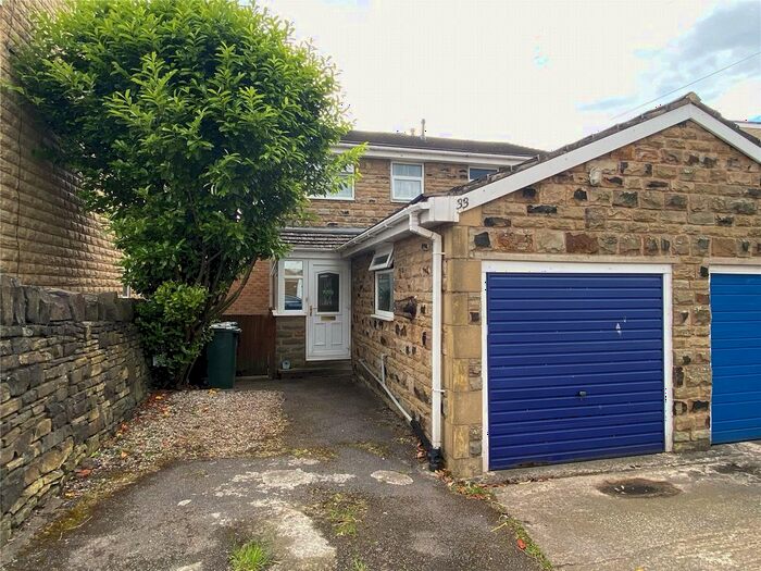 3 Bedroom Semi-Detached House To Rent In St. John Street, Dewsbury, WF13